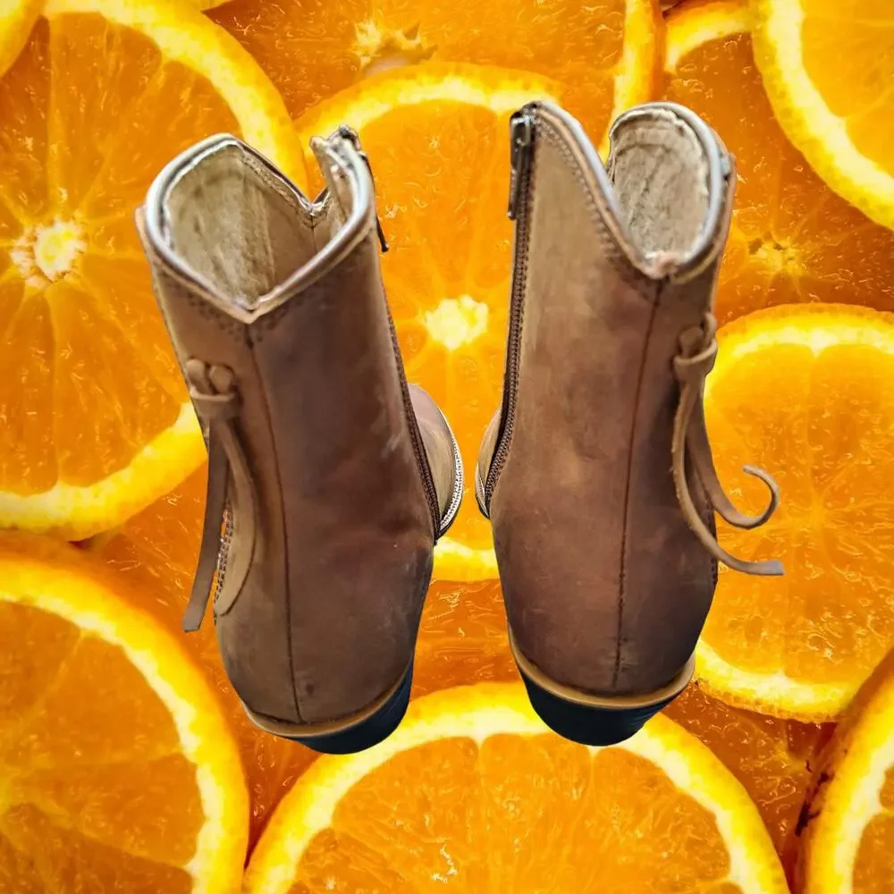 Twisted X Cowboy Ankle Boots with White Stitch Design Size 7.5 Model WWF0010‎